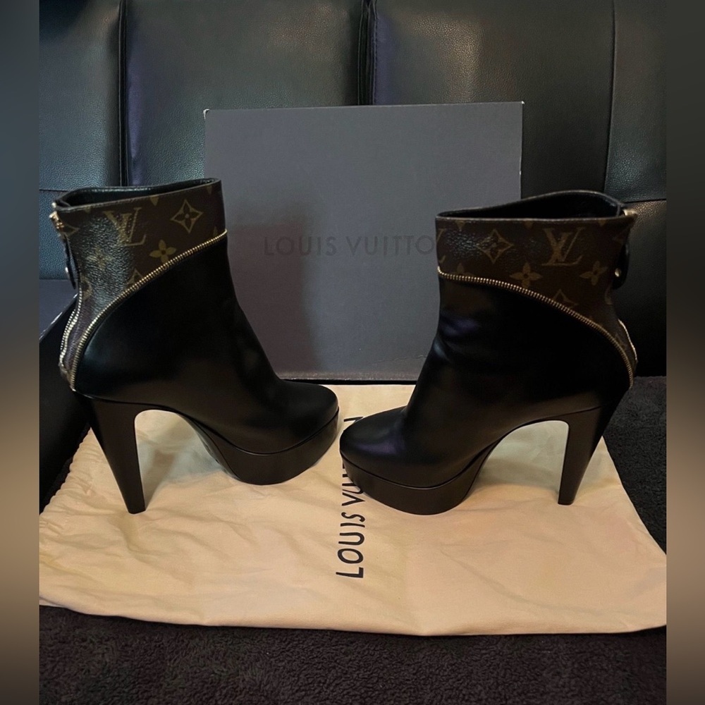 Louis Vuitton Afterglow Platform Ankle Boots - Picture 4 of 8